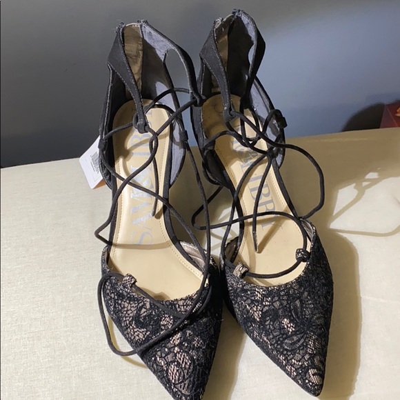 Sam and Libby black lace pumps - Picture 3 of 4